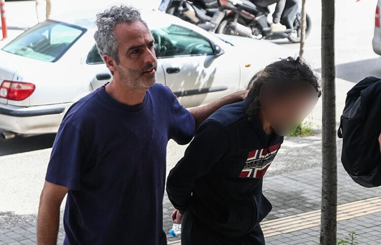 Από την προσαγωγή των συλληφθέντων στον εισαγγελέα (φωτ.: EUROKINISSI / Νάσος Σιμόπουλος)