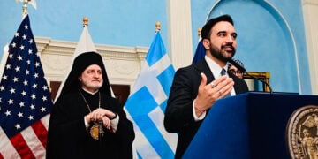 O Ζόραν Μαμντάνι μιλά στην εκδήλωση για την ομογένεια, στο Gracie Mansion, 5 Μαΐου 2026 (φωτ.: Facebook / Orthodox Observer)