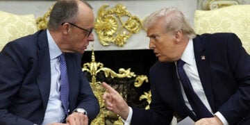 Μερτς και Τραμπ πριν πυκνώσουν τα σύννεφα (φωτ.: EPA / Samuel Corum)