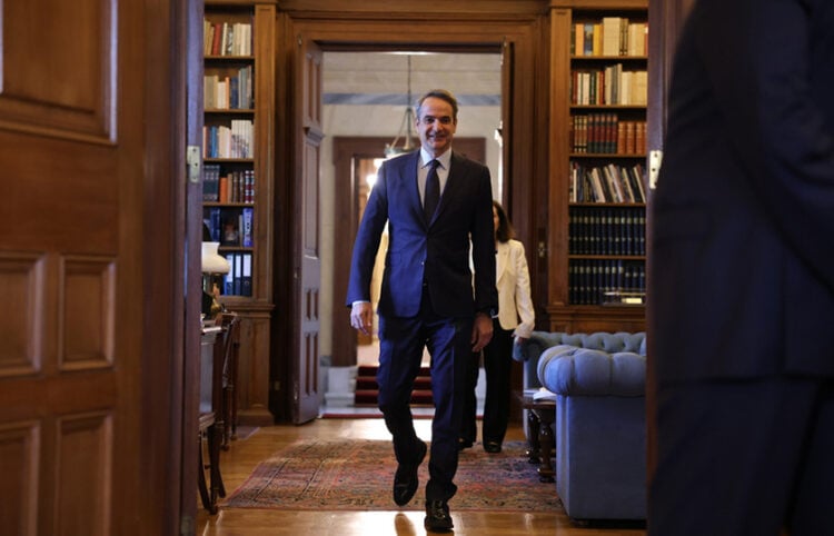 Ο Κυριάκος Μητσοτάκης στο Προεδρικό Μέγαρο για τη συνάντησή του με τον Kώστα Τασούλα, Τέταρτη 20 Μαΐου 2026 (φωτ.: ΑΠΕ-ΜΠΕ / Γιώργος Βιτσαράς)