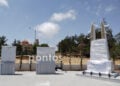 Το μνημείο στο Παραλίμνι, πριν από τα αποκαλυπτήρια (φωτ.: Έλλη Τσολάκη)