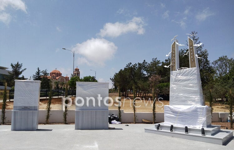 Το μνημείο στο Παραλίμνι, πριν από τα αποκαλυπτήρια (φωτ.: Έλλη Τσολάκη)
