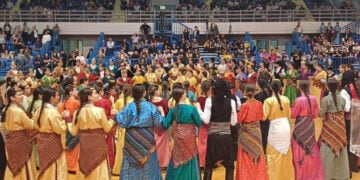 Στιγμιότυπο από το 14ο Παιδικό-Εφηβικό Φεστιβάλ Ποντιακών Χορών που πραγματοποιήθηκε στο Κιλκίς. Σάββατο 3 Μαΐου 2025 (φωτ.: Facebook / Σύνδεσμος Ποντιακών Σωματίων Κεντρικής Μακεδονίας και Θεσσαλίας)