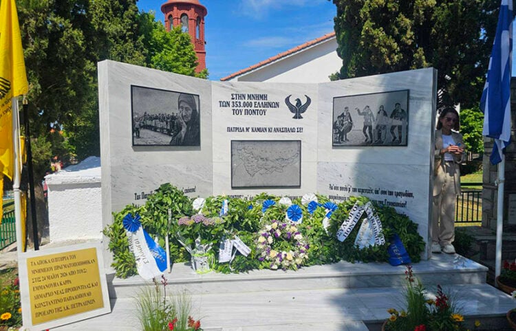 Το νέο μνημείο για τη Γενοκτονία των Ποντίων, στα Πετράλωνα Χαλκιδικής (φωτ.: Δήμος Νέας Προποντίδας)