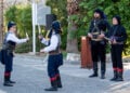 Μικρά μέλη της Ένωσης Ποντίων Νίκαιας-Κορυδαλλού στο Μνημείου «Ξεριζωμού», Κυριακή 17 Μαΐου 2026 (φωτ.: Δήμος Νίκαιας - Αγ. Ι. Ρέντη)