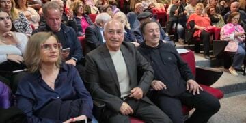 Στιγμιότυπο από την πρώτη ημέρα του Φεστιβάλ Θεάτρου στην Ποντιακή Διάλεκτο, στην Πτολεμαΐδα. Σάββατο 9 Μαΐου 2026 (φωτ.: kozan.gr)