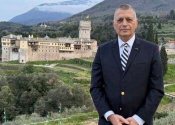 Ο Αλκιβιάδης Στεφανής στο Άγιον Όρος (πηγή: αρχείο Αλκιβιάδη Στεφανή)