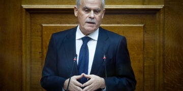 Ο Νίκος Ταγαράς σε παλαιότερη φωτογραφία από την Ολομέλεια της Βουλής (φωτ.: EUROKNISSI / Γιώργος Κονταρίνης)