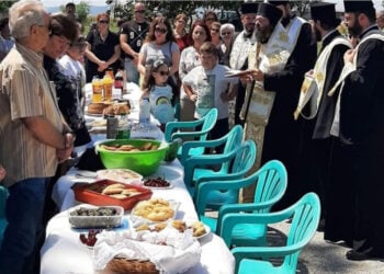 Δευτέρα του Αγίου Πνεύματος στο κοιμητήριο του Θρυλορίου (φωτ. αρχείου: Facebook / Athina Nakousi)