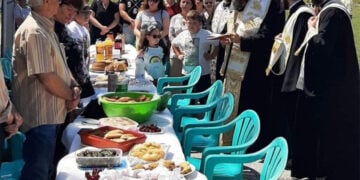 Δευτέρα του Αγίου Πνεύματος στο κοιμητήριο του Θρυλορίου (φωτ. αρχείου: Facebook / Athina Nakousi)