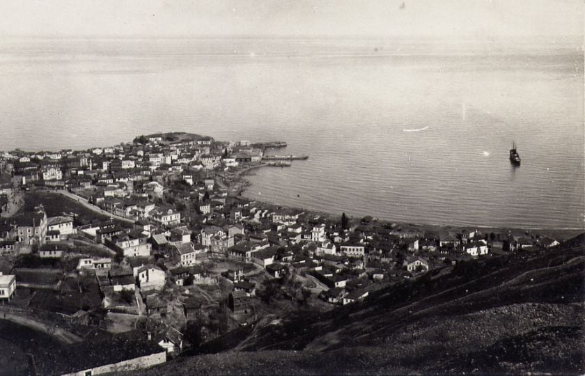 Πλοίο στα ανοιχτά της Τραπεζούντας (φωτ.: .levantineheritage.com)
