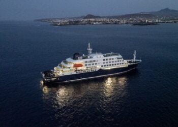 To ολλανδικό κρουαζιερόπλοιο MV Hondius. (φωτ.: ertnews.gr/AFP)