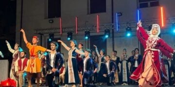 (Πηγή: facebook.com/arammanougian?locale=el_GR)