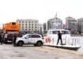 Εικόνα από το σημείο όπου έπεσε το ταξί, στο λιμάνι του Πειραιά στη θαλάσσια περιοχή της Πύλης Ε4      (φωτ.: Δανάη Δαυλοπούλου/ EUROKINISSI)