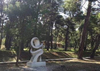 Άποψη από την περιοχή όπου βρίσκεται ο Παλαιός Στάθμος Τρένου στον Διόνυσο (πηγή: citymaps.gr)
