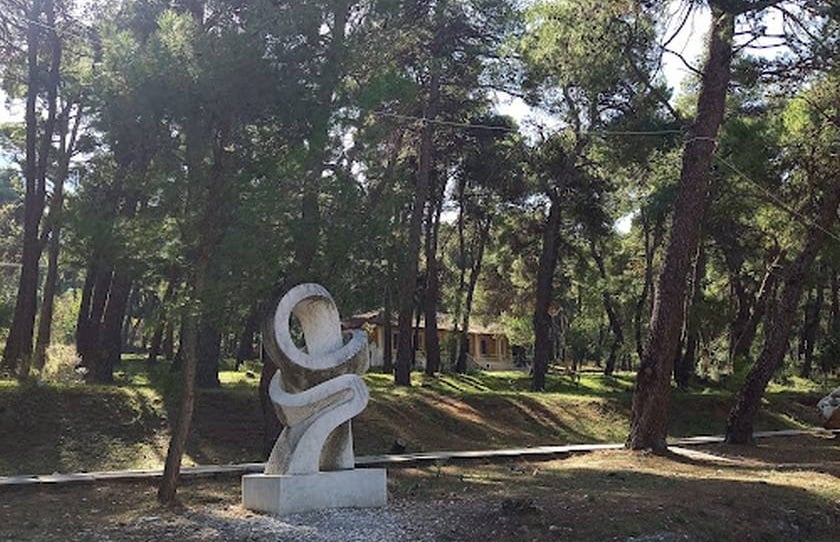 Άποψη από την περιοχή όπου βρίσκεται ο Παλαιός Στάθμος Τρένου στον Διόνυσο (πηγή: citymaps.gr)