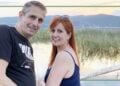 Ο Θοδωρής Κοτίδης και η Αγγελική Παμπουκίδου στη λίμνη Δοϊράνη του Κιλκίς, τον τόπο καταγωγής τους (φωτ.: Αρχείο Αγγελικής Παμπουκίδου & Θοδωρή Κοτίδη/ εικ.: Αλεξία Ιωαννίδου)