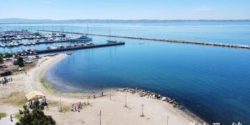 Από ψηλά η πλαζ της Αρετσούς στην Καλαμαριά (φωτ.: facebook.com/mykalamaria)