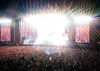 Στιγμιότυπο από τη συναυλία στο Release Athens Festival (φωτ.: allwyn.gr)