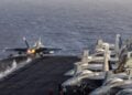 F/A-18E Super Hornet, της Μοίρας Μαχητικών Κρούσης (VFA) 14, απογειώνεται από το κατάστρωμα πτήσης του αεροπλανοφόρου κλάσης Nimitz, USS Abraham Lincoln (φωτ.: centcom.mil/ MEDIA/ IMAGERY/ igphoto/ 2003948596/NAVCENT Public Affairs)
