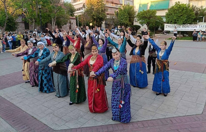 (Φωτ.: Facebook/Σύλλογος Ποντίων Αγίας Βαρβάρας «Ο Φάρος»)