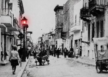 Η περιοχή της Τρούμπας στον Πειραιά κατά τα μέσα του 20ού αιώνα