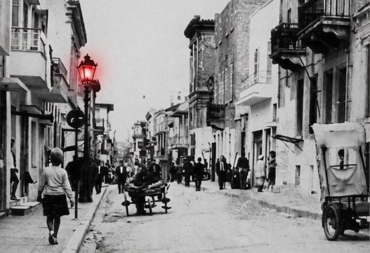 Η περιοχή της Τρούμπας στον Πειραιά κατά τα μέσα του 20ού αιώνα