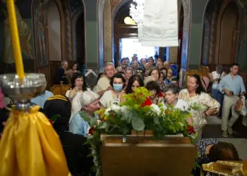 Προσκύνηση των κειμηλίων, της εικόνας της Παναγίας Γουμερά και του Ευαγγελίου, στον καθεδρικό ναό των Αγίων Πάντων (φωτ.: Γρηγόρης Μωυσιάδης)