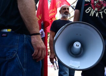 Συγκέντρωση  των οικοδόμων και των εργαζομένων στο εργοτάξιο του Ελληνικού στη πλατεία Κάνιγγος και πορεία πρός το υπουργείο Εργασίας (φωτ.:  EUROKINISSI / Τατιάνα Μπόλαρη)