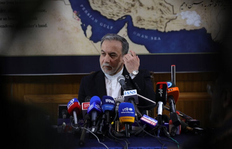 Ο Ιρανός ΥΠΕΞ, Αμπάς Αραγτσί (φωτ. αρχείου: EPA / Rajat Gupta)