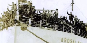 Το Arosa Kulm υπήρξε ένα από τα πλοία που συνέδεσαν την Ευρώπη με την Αυστραλία κατά τα μεταπολεμικά χρόνια, μεταφέροντας ανθρώπους που αναζητούσαν μια νέα αρχή στην άλλη άκρη του κόσμου (φωτ.:The Greek Herald)