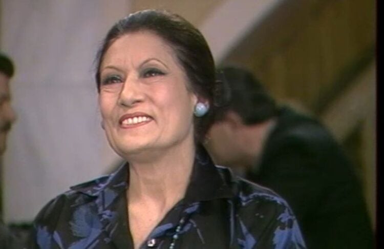 Το 1987, στην εκπομπή «Καλλιτεχνικό καφενείο» (φωτ.: ERT)