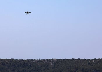 Στιγμιότυπο από την άσκηση «Διά πυρός 2026» στο Δήμο Μάνδρας, για την αντιμετώπιση δασικής πυρκαγιάς μεγάλης έκτασης. Πέμπτη 21 Μαΐου 2026 (φωτ.: EUROKINISSI / Δανάη Δαυλοπούλου)