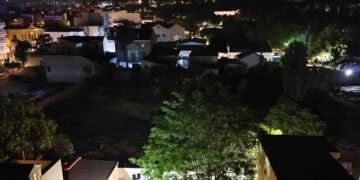 Η θέα από την αυλή της Ευξείνου Λέσχης Αθηνών (φωτ.: Facebook / Εύξεινος Λέσχη Αθηνών)