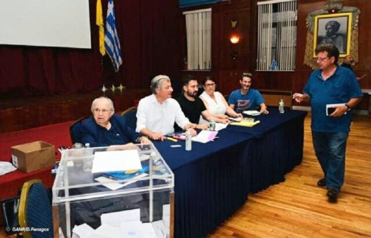 (Φωτ.: greeknewsusa.com/DIMITRIOS@PANAGOS.COM)