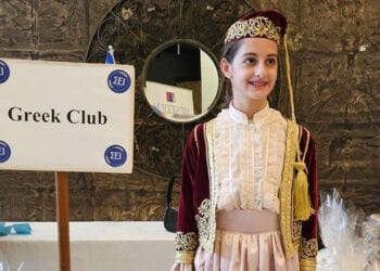Ένα από τα πιο νεαρά μέλη της ελληνικής κοινότητας στην Ιορδανία (φωτ.: Facebook / Greek Community Club in Jordan)
