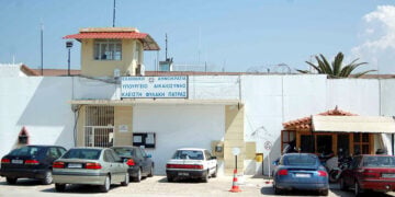 Η είσοδος των φυλακών του Αγίου Στεφάνου στην Πάτρα (φωτ.: EUROKINISSI)