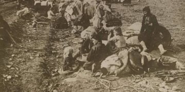 Ασσύριοι Χριστιανοί εκτοπισμένοι από το Βόρειο Ιράν, 1919 (πηγή: Βιβλιοθήκη του Κογκρέσου (Library of Congress), ΗΠΑ – Underwood & Underwood, Νέα Υόρκη)