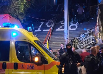 Το σημείο όπου βράθηκε νεκρός ο άνδρας, στη συμβολή των οδών Καλλιδρομίου και Εμμ. Μπενάκη (φωτ.: EUROKINISSI / Γιάννης Παναγόπουλος)