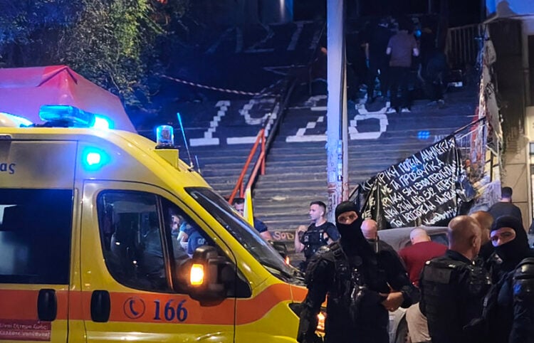 Το σημείο όπου βράθηκε νεκρός ο άνδρας, στη συμβολή των οδών Καλλιδρομίου και Εμμ. Μπενάκη (φωτ.: EUROKINISSI / Γιάννης Παναγόπουλος)