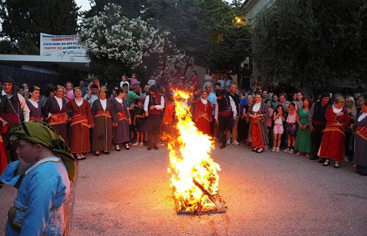 Η φωτιά του Κλήδονα στο Σκοπευτήριο της Καισαριανής. Τετάρτη 24 Ιουνίου 2026 (φωτ.:  Facebook / Μικρασιατικός Σύλλογος Καισαριανής)