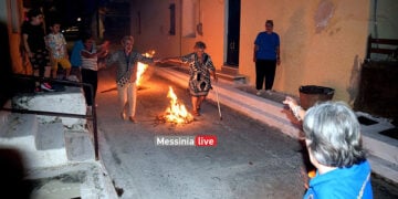 Του Αϊ-Γιάννη οι φωτιές στην προσφυγική γειτονιά της Δυτικής Παραλίας στην Καλαμάτα, Σάββατο 13 Ιουνίου 2026 (φωτ.: messinialive.gr)
