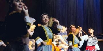 (Φωτ.: Facebook/Manasis School of Greek Dance and Culture)