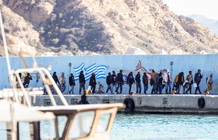 Μετανάστες στην Αγία Γαλήνη Ρεθύμνου, Παρασκευή 19 Δεκεμβρίου 2025 (φωτ.: ΕUROKINISSI / Στέφανος Ραπάνης)