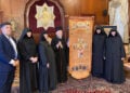 Ο Οικουμενικός Πατριάρχης με την ηγουμένη της Μονής Ευαγγελισμού της Πάτμου, και με μέλη της αδελφότητας (πηγή: Οικουμενικό Πατριαρχείο)