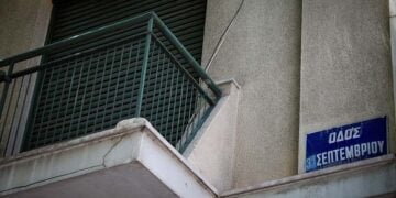 Το σπίτι στα Πατήσια όπου διέμενε στην Αθήνα ο 37χρονος Παλαιστίνιος. Κυριακή 7 Ιουνίου 2026 (φωτ.: EUROKINISSI)