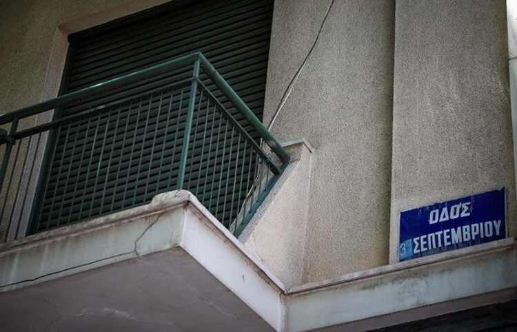 Το σπίτι στα Πατήσια όπου διέμενε στην Αθήνα ο 37χρονος Παλαιστίνιος. Κυριακή 7 Ιουνίου 2026 (φωτ.: EUROKINISSI)