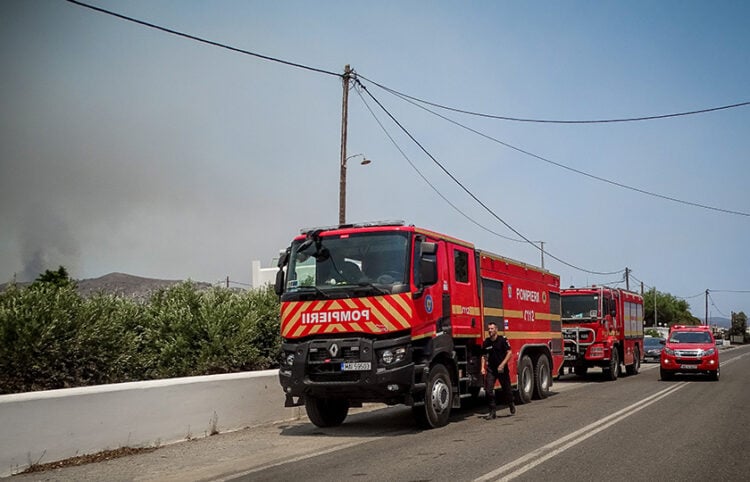Όχημα των Ρουμάνων πυροσβεστών που συμμετείχαν στην κατάσβεση της μεγάλης φωτιάς στη Ρόδο τον Ιούλιο του 2023 (φωτ.: EUROKINISSI / Αργύρης Μαντικός)