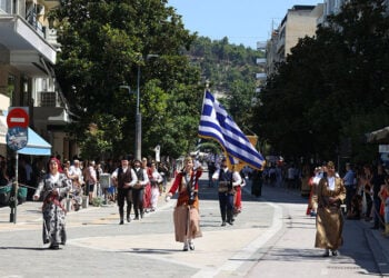 Μέλη των «Ακριτών» Επταμύλων στην παρέλαση για την 113η επέτειο από την απελευθέρωση των Σερρών, Δευτέρα 29 Ιουνίου 2026 (φωτ.: Δήμος Σερρών)
