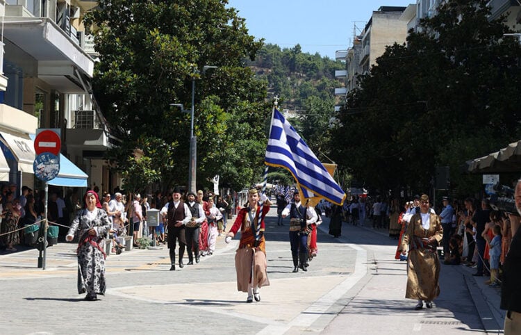 Μέλη των «Ακριτών» Επταμύλων στην παρέλαση για την 113η επέτειο από την απελευθέρωση των Σερρών, Δευτέρα 29 Ιουνίου 2026 (φωτ.: Δήμος Σερρών)